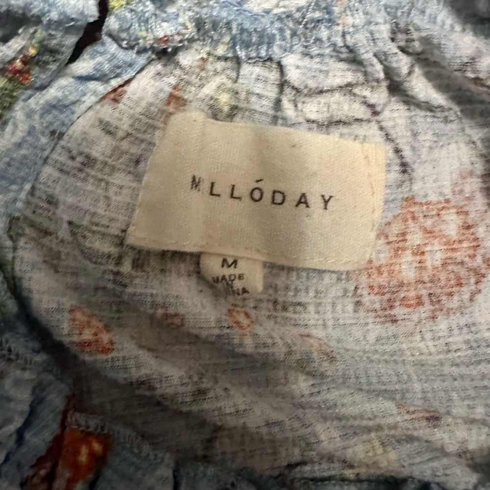 Women's mock neck flowy - sleeveless top - size MEDIUM - NWOT - blue/floral - Picture 6 of 6